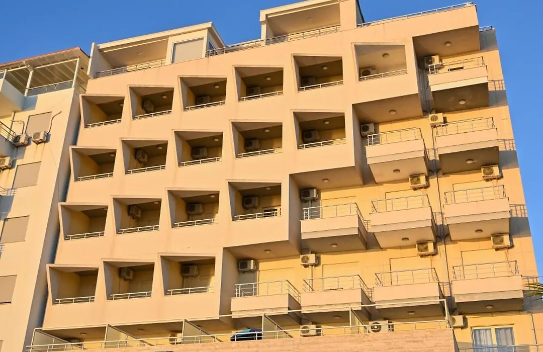 Hotel Zanzi-1